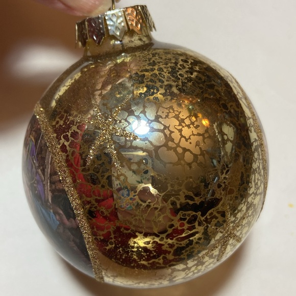 THE ART INSTITUTE OF CHICAGO CRÉCHE COLLECTIBLE ORNAMENT - Picture 2 of 7